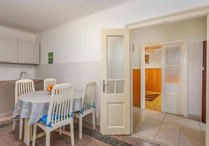 Cozy home in Omisalj with kitchen