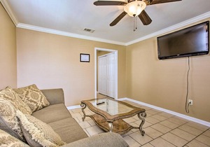 Cozy New Orleans Getaway about 2 Mi to Bourbon Street