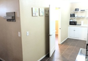 Cozy Studio. Near Everything!