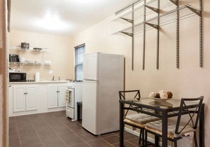 Cozy Studio. Near Everything!