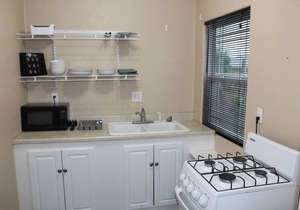 Cozy Studio. Near Everything!