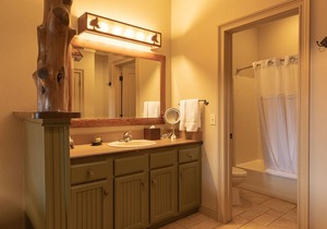 Cozy Wilderness Club at Big Cedar, 2 Bedroom Cabin