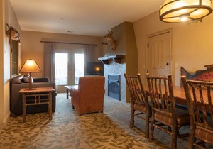 Cozy Wilderness Club at Big Cedar, 2 Bedroom Cabin