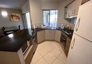 Crazy About Cairns - Poolview Apartment