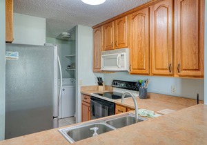 CRC 1208 - Ocean View Condo Overlooking Pool