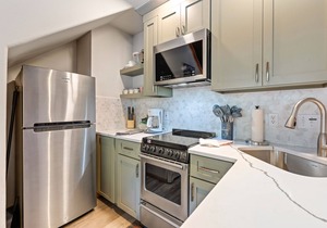 Creekside Suite 20 River View!
