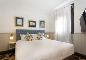 Cremorne Point Manor