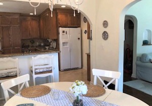 Cute Luxurious Beach house in Trendy Belmont Shore! Short WALK to BEACH !