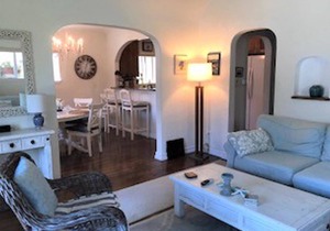 Cute Luxurious Beach house in Trendy Belmont Shore! Short WALK to BEACH !