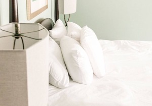 Cutlass Room - Captain's Quarters Inn, Downtown Historic Edenton