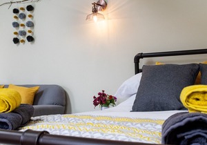 Cwt Bach - One Bedroom House, Sleeps 2