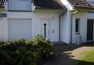 Darßer Weg 38 Whg. 21 - Cozy vacation apartment in an apartment house in