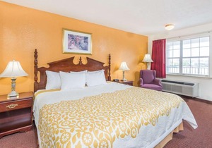 Days Inn by Wyndham Amherst