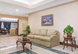 Days Inn by Wyndham Burlington East