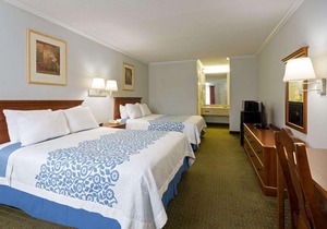 Days Inn by Wyndham Clinton