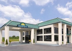 Days Inn by Wyndham Clinton