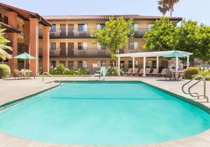 Days Inn by Wyndham San Jose Milpitas