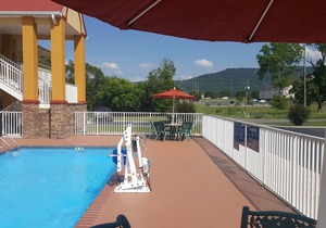 Days Inn by Wyndham Trenton