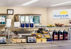 Days Inn & Suites by Wyndham Fullerton