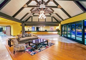 Days Inn & Suites by Wyndham Fullerton