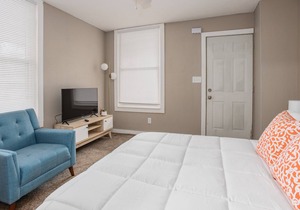 ★ Delightful 1BR Studio + Kitchen - Downtown SGF ★