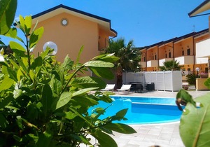 Delightful Apartment in Paestum with Swimming Pool