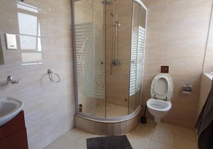 Deluxe 1- Bedroom Apartment With Swimming Pool