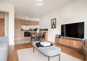 Deluxe Limehouse 1BR w/ Balcony, nr Tube, by Blueground