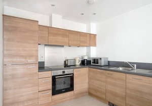 Deluxe Limehouse 1BR w/ Balcony, nr Tube, by Blueground