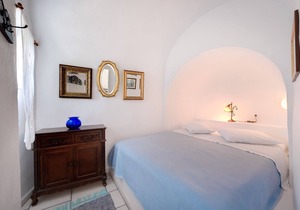 Deluxe Santorini Villa | Villa Family | 2 Bedroom | Wonderful Sea Views