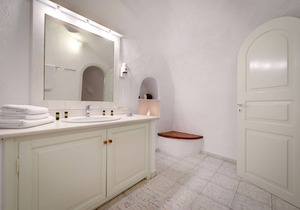 Deluxe Santorini Villa | Villa Classic | 1 Bedroom | Wonderful Sea Views