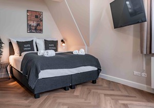 Den Haag Keizerstraat | Suite XL with balcony