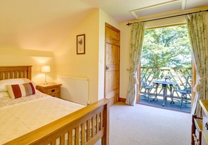 Derw Lodge - Two Bedroom House, Sleeps 4