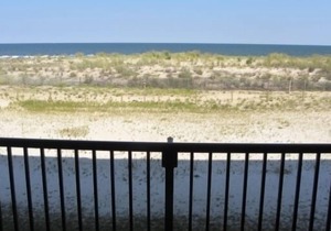 Direct Ocean Front just Steps from the beach in North Ocean City! Full Kitchen w/Dishwasher, Wifi