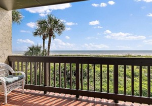 Direct Oceanfront 2BR Suite - Pool & Immediate Beach Access