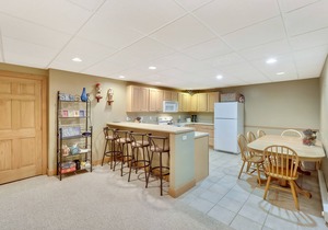 Disciples Village Condo | Fireplace | Sleeps 8 | Easy Access to Chairlift