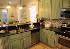 DISCOUNTED! ~Screened Porch~Free Activities! 2 GOLF CARTS*, Pet Friendly,POOL