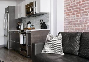 Distinguished Loft-Style Home w/Modern Kitchen