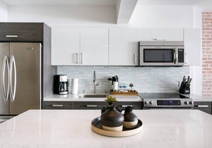 Distinguished Loft-Style Home w/Modern Kitchen