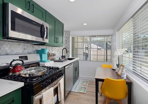 ★DIVINE 1B1B 5mins. DRIVE TO ROSE BOWL STADIUM★