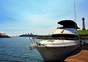 Dockside Boat & Bed Long Beach