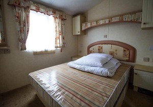 Dog friendly 8 berth caravan, minutes from the beach in Hunstanton ref 13003L