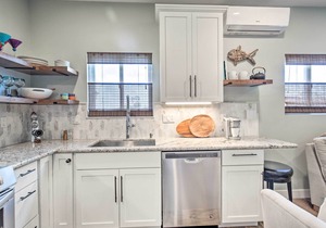 Dog-Friendly San Diego Home - 1 Mi to Ocean Beach