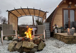 Dog-Friendly Spooky Glamping Pod With Hot Tub