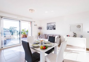 DOMAINE DES ROSES II AP4256 By Riviera Holiday Hom