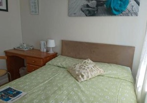 Double Room private shower room - deg-yr