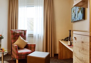 Double Room Shower/WC Herrenberger Double Room - Hotel-Weingut Weis