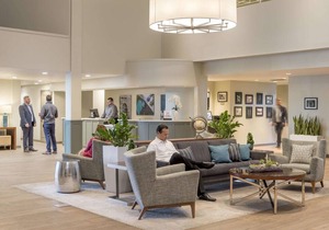 DoubleTree by Hilton Campbell - Pruneyard Plaza