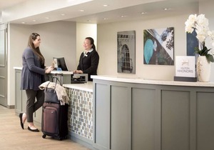 DoubleTree by Hilton Campbell - Pruneyard Plaza