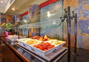 DoubleTree by Hilton Pleasanton at The Club